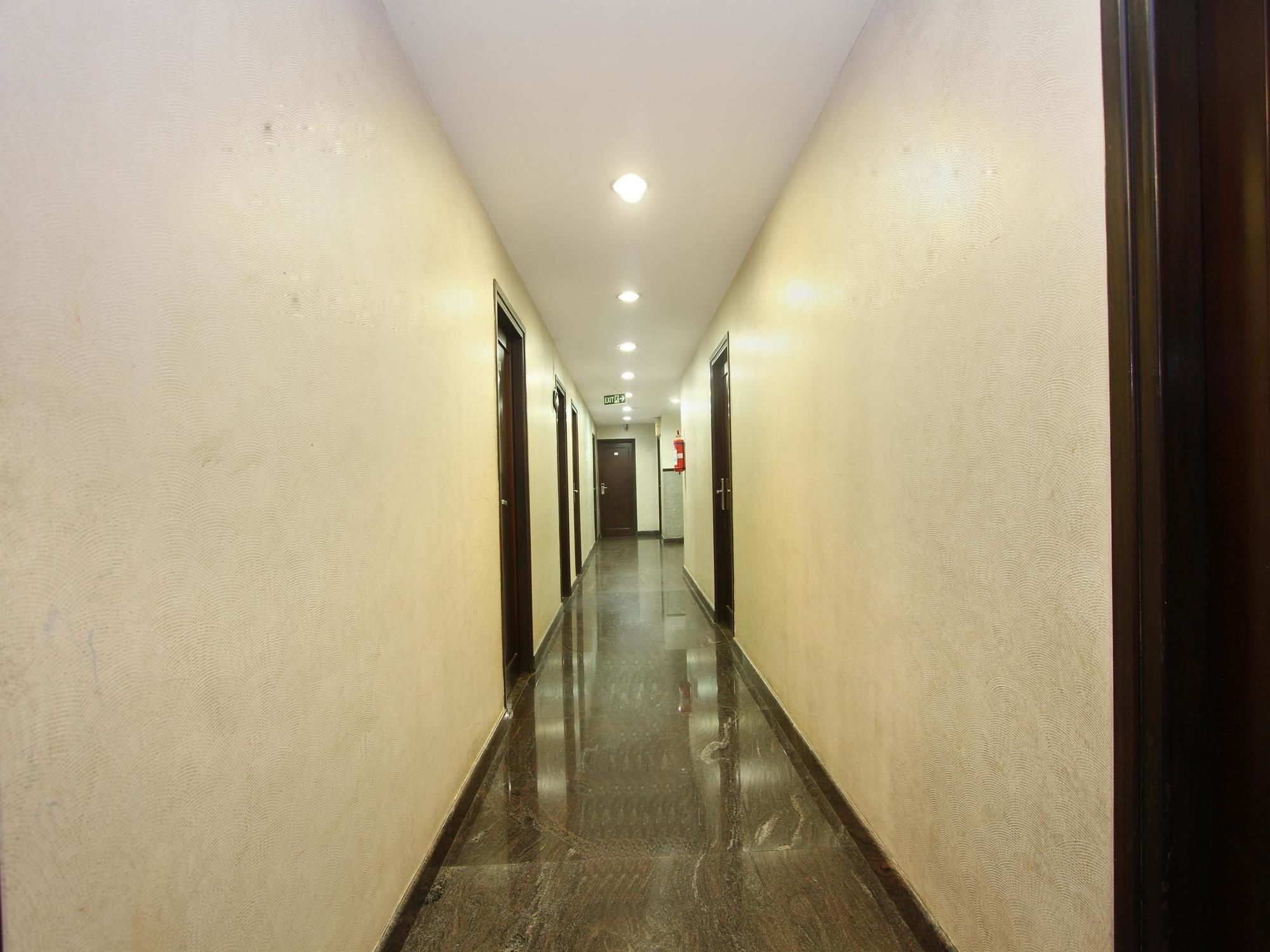 Oyo 435 Hotel Amshi International Bengalúr Exteriér fotografie